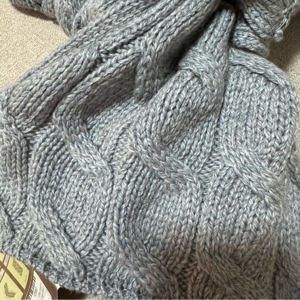 Aran Sweater Market Women’s Ocean Grey Pull Through Cabled Shawl NWT $119 - Picture 8 of 8